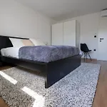 Black&white Apartment