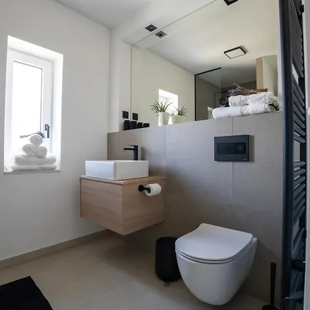 Black&white شقة ليوبليانا