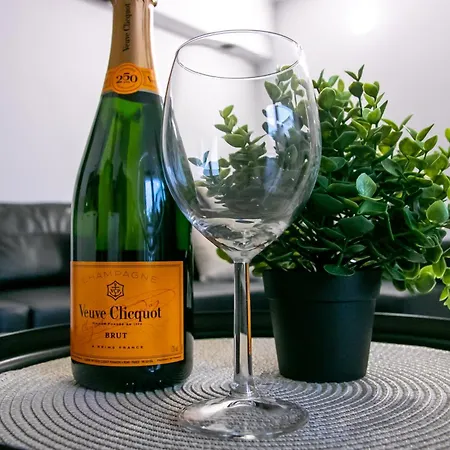 Black&white * ليوبليانا