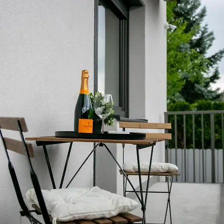 Apartma Black&white