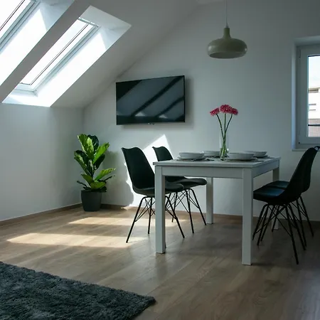 Black&white Apartment