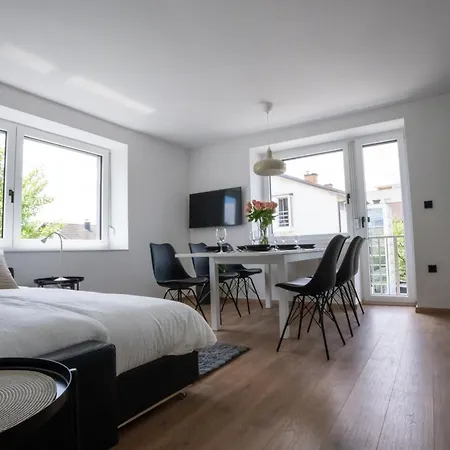 Black&white Apartment *
